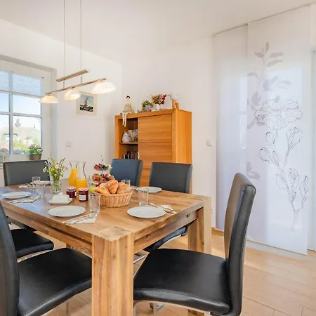 Am Achterwasser 38 * 奥斯特西巴德钦诺维茨