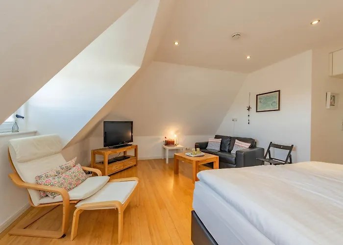 Am Achterwasser 38 * 奥斯特西巴德钦诺维茨